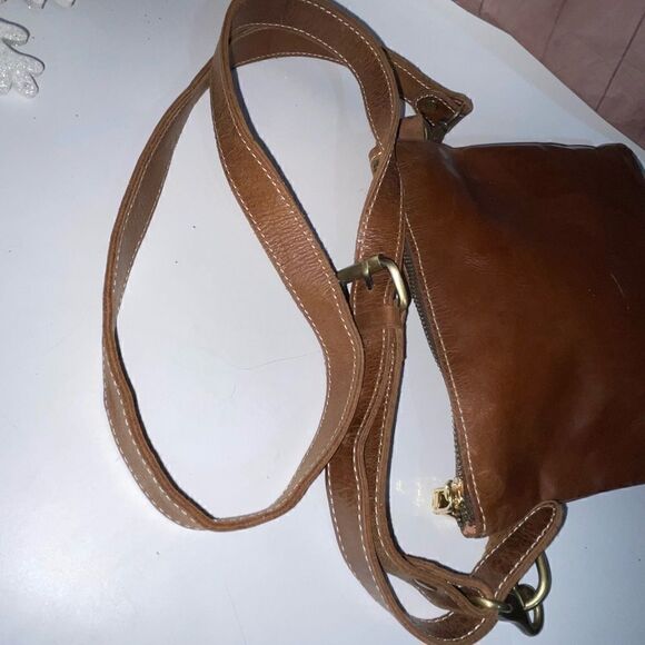 UNOETH Leather Crossbody Brown Small - Picture 6 of 10